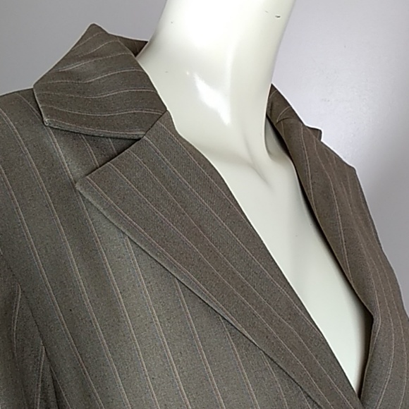 B.Moss fitted lined tan structured pinstripe blazer size 10 - Picture 8 of 10